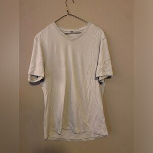 Lululemon fundamentals v neck